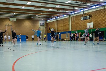 Bild 12 - A-Juniorinnen MTV Herzhorn - Bramstedter TS : Ergebnis: 32:32